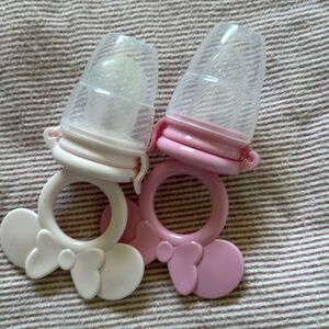 Pink Minnie Mouse Kids Food Feeder set of two